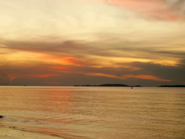 Sonnenaufgang im Meer — Stockfoto