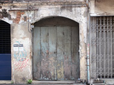 Eski kapı. Kapat.