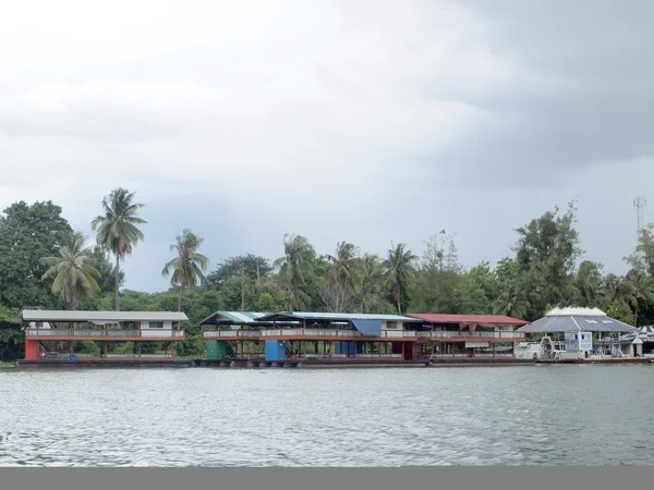 Casa flotante en Tailandia de cerca — Foto de Stock
