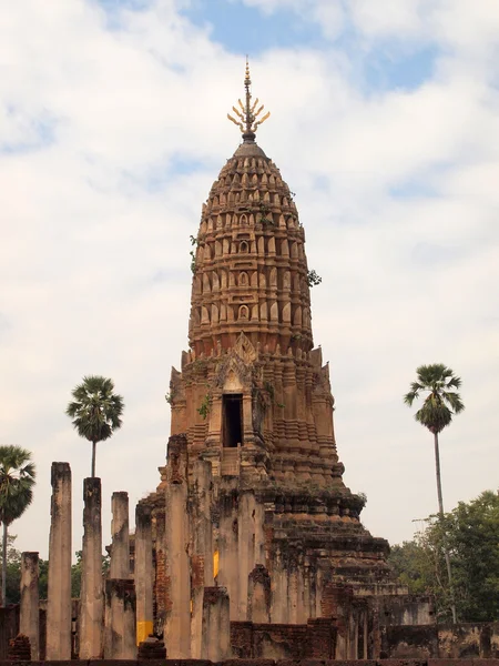 帕雅寺寺坠毁在素可泰-泰国 — 图库照片