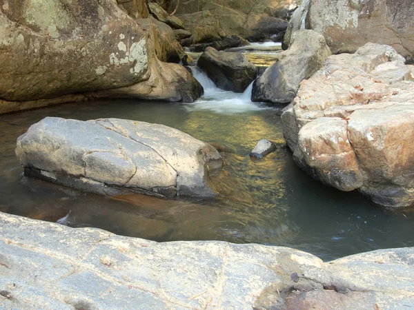 Bella cascata da vicino — Foto Stock