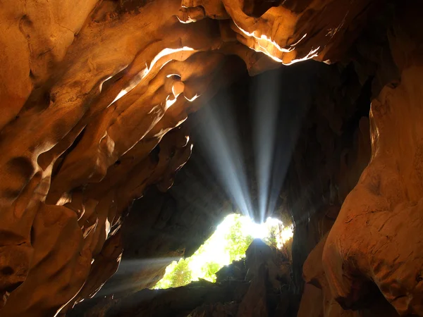 Promień słońca w jaskini — Zdjęcie stockowe