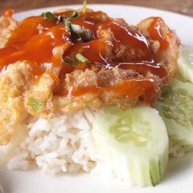 lezzetli omlet ve pirinç, Tay menüsü