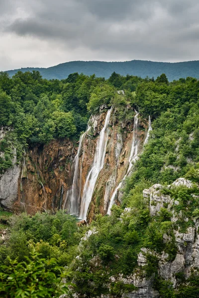 Waterval in Plitvice meren Nationaal park, Kroatië — Stockfoto