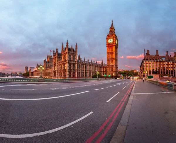 Königin Elisabeth Uhrenturm und Westminster Palace am Morgen Stockbild