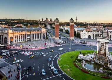 Placa Espanya ve Montjuic Hill Ulusal Sanat ile havadan görünümü