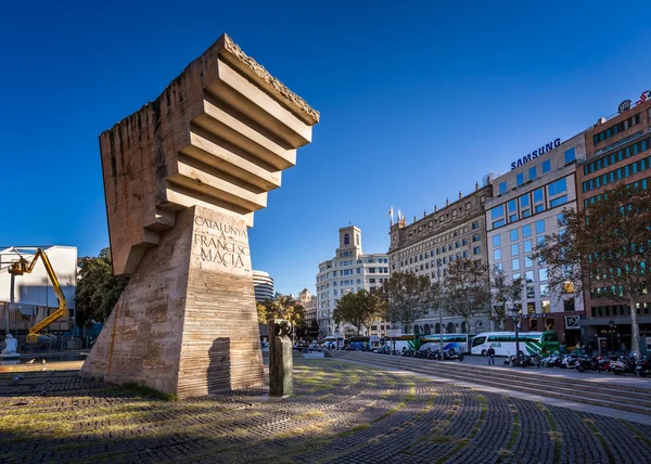 Monumento a Francesc Macia en Placa de Catalunya, Barcelona, España — Foto de Stock