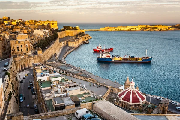 Pemandangan udara di Valletta dan Grand Harbour dari Barrakka Gerdens , — Stok Foto