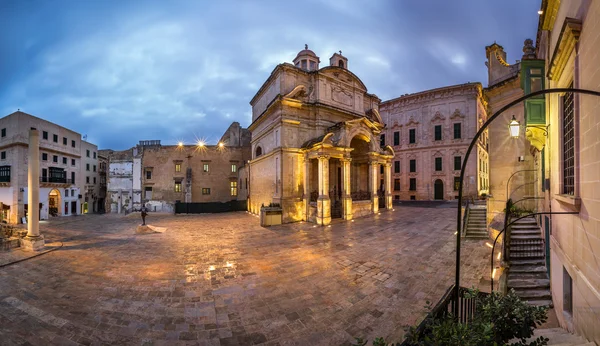 Panorama Saint Catherine van Italië Kerk en Jean Vallette Pjazz — Stockfoto