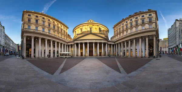 Panorama da Praça de San Carlo e Igreja de Saint Charles Borrome Imagens Royalty-Free