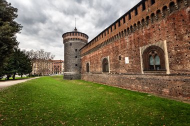 Milan, castello sforzesco (sforza Kalesi) dış duvarına ben