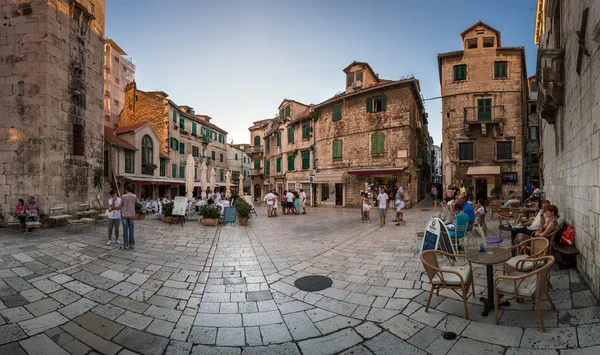 Panorama de Trg Brace Radic es una plaza medieval, con una belleza — Foto de Stock