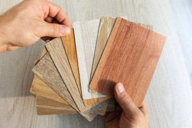 Kaplamalı renk seçimi. Döşeme için ahşap pervane. Parke için örnekler, yer rengi seçimi.