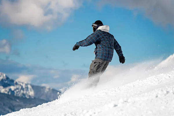 Aprender snowboard, amateur en la escuela de esquí . —  Fotos de Stock