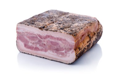 Pastırma biber ile basıldığında