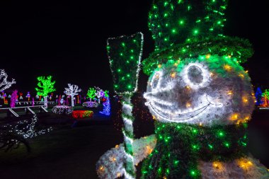Parlak Noel kardan adam