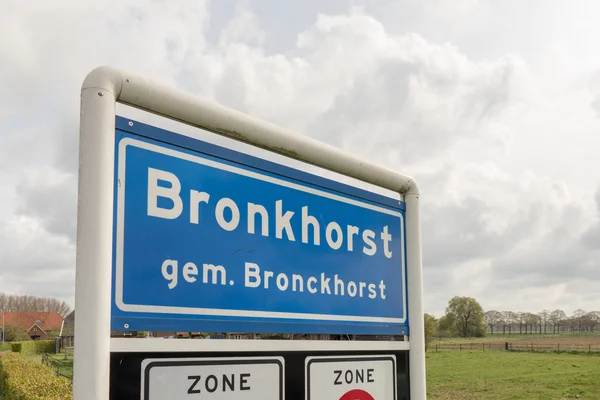 Bronckhorst plaats naam plaat. — Stockfoto