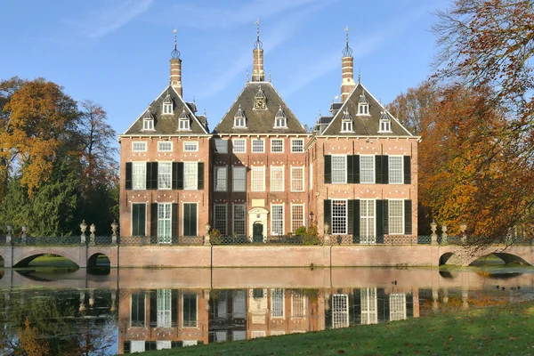 Duivenvoorde Castle. — Stock Photo, Image