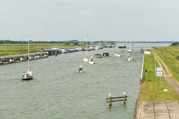 Principessa Margriet canale in Lemmer . — Foto Stock