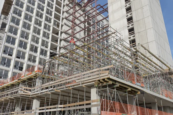 Scaffolding at the renovation of the former VROM Ministry building. — Stock Photo, Image