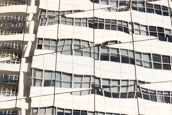 Reflection of a building. — Stock Photo, Image