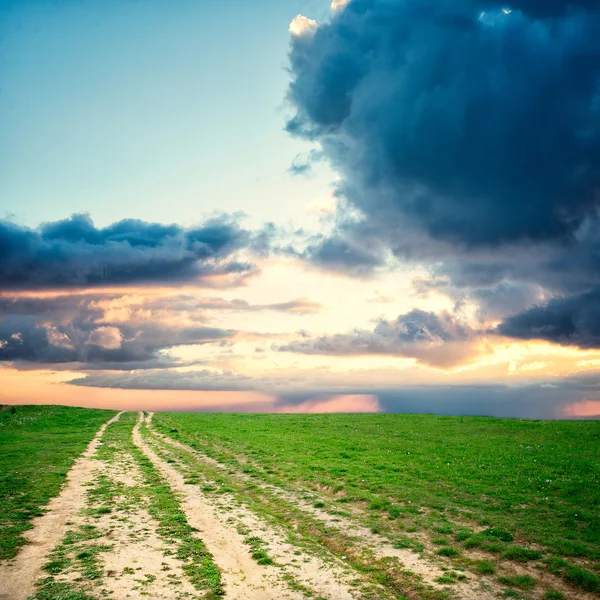 Polną drogą — Zdjęcie stockowe