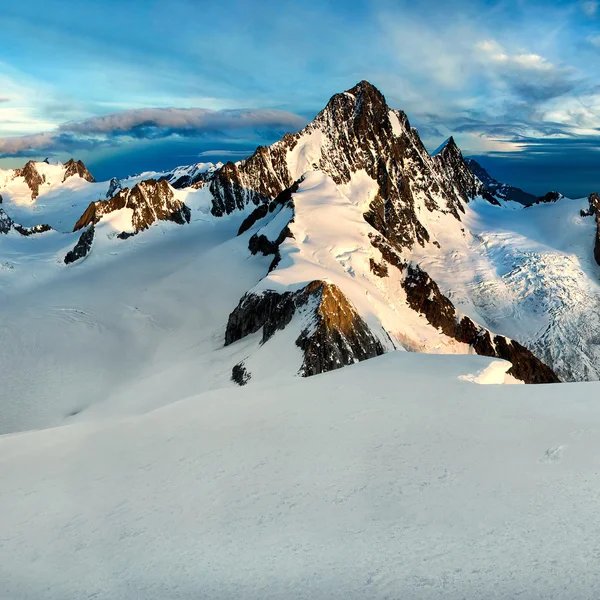 High mountain — Stock Photo, Image