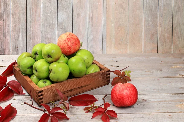 Apples Box Wooden Table Thanksgiving Background Harvest Healthy Natural Food — Stock Photo, Image