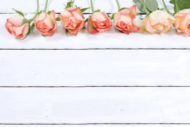 Sevgililer günü için soyut bahar kartı, kadınlar günü ya da anneler günü, özgeçmiş. Yaratıcı modern buket, asgari tatil konsepti, mutlu yıllar, sevdiklerine hediye, afiş, seçici odaklanma