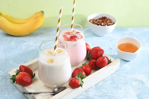 Strawberry Banana Smoothies Berries Banana Bright Table Useful Breakfast Made — Stock Photo, Image