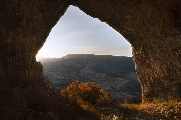 Hermosa Vista Desde Cueva Amanecer Remetea Apuseni Montañas —  Fotos de Stock