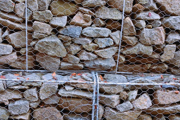 Опорная Каменная Стена Металлической Сетке Текстура Вашего Дизайна — стоковое фото