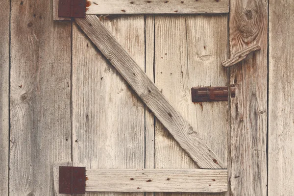 Деталь дерев'яних дверей сараю — стокове фото