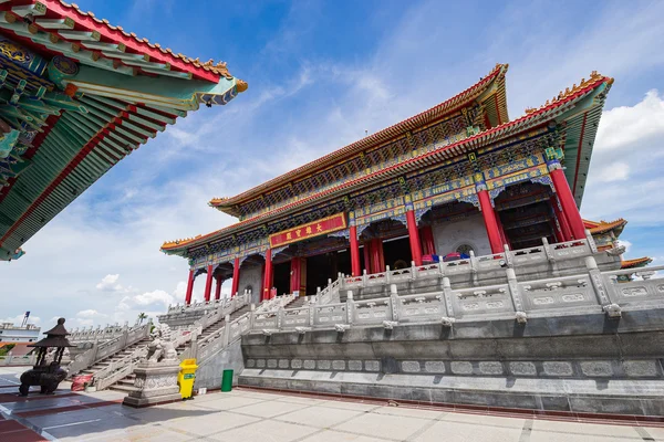 Chinese Church in Thailand. (Wat Leng Noei Yi 2) a giant Chinese — Stock Photo, Image