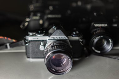 Nonthaburi, Tayland - 25 Eylül: Slr fotoğraf makinesi Pentax ve Yashi