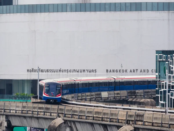 Bangkok Thailandia Nov 2020 Treno Bts Sky Passa Davanti Centro — Foto Stock
