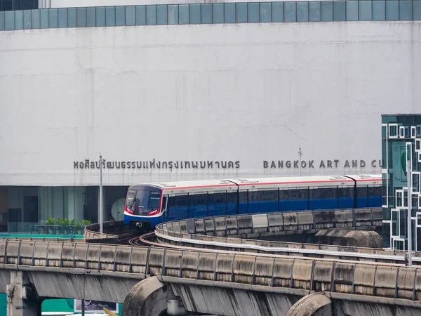 Бангкок Таиланд Ноября 2020 Года Поезд Bts Sky Проходит Мимо — стоковое фото