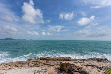 Koh Samui adasında deniz manzarası ve kaya taşı, görünmeyen ve şaşırtıcı Tayland.