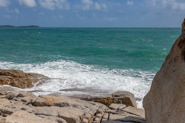 Výhled Moře Skalní Kámen Ostrově Koh Samui Neviditelné Úžasné Thajsko — Stock fotografie