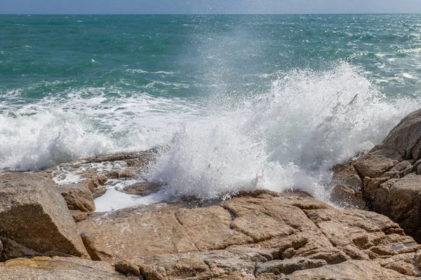 Výhled Moře Skalní Kámen Ostrově Koh Samui Neviditelné Úžasné Thajsko — Stock fotografie