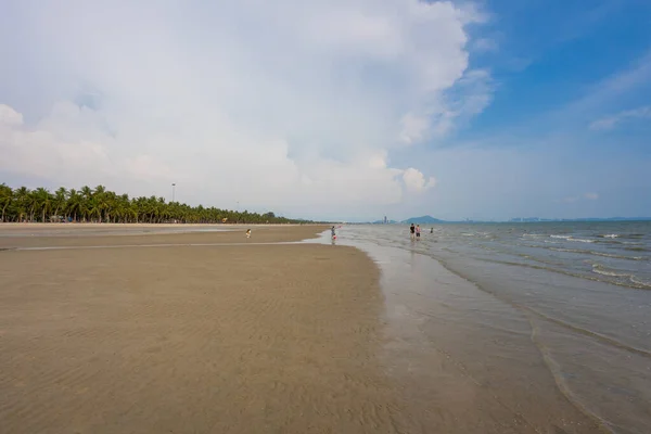 Bangsaen Beach Evening Time Very Few People Because Covid Situation — Stock Photo, Image