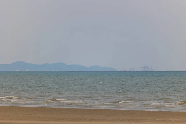 Bangsaen Beach Evening Time Very Few People Because Covid Situation — Stock Photo, Image