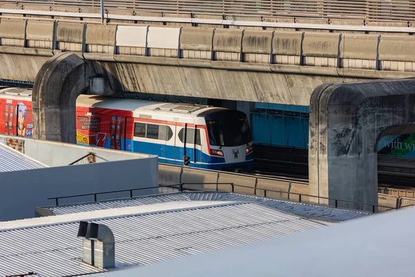 Bangkok Tailândia Dezembro 2020 Bts Sky Train Run Para Estação — Fotografia de Stock