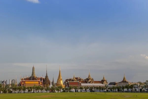 Бангкок Таиланд Июня Wat Pra Kaew Большой Дворец Вечернее Время — стоковое фото