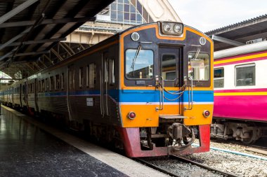 tren tren istasyonu tarafından