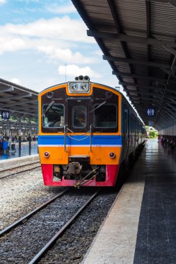 tren tren istasyonu tarafından