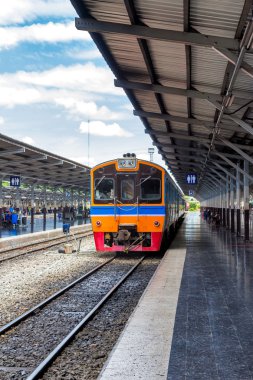 tren tren istasyonu tarafından