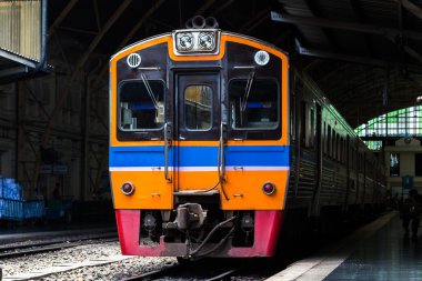 tren tren istasyonu tarafından