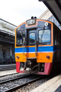 tren tren istasyonu tarafından