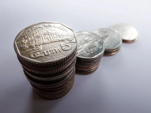 Múltiplas pilhas de moedas — Fotografia de Stock